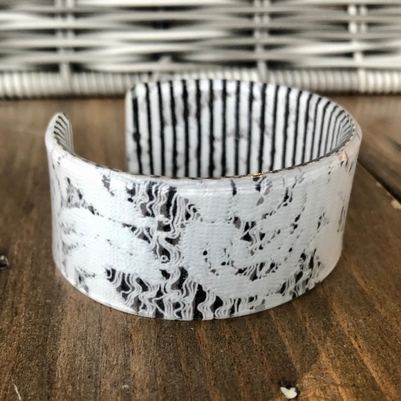 🌎ZERO WASTE, Color by Amber Eco Jewelry bracelet - Picture 3 of 6